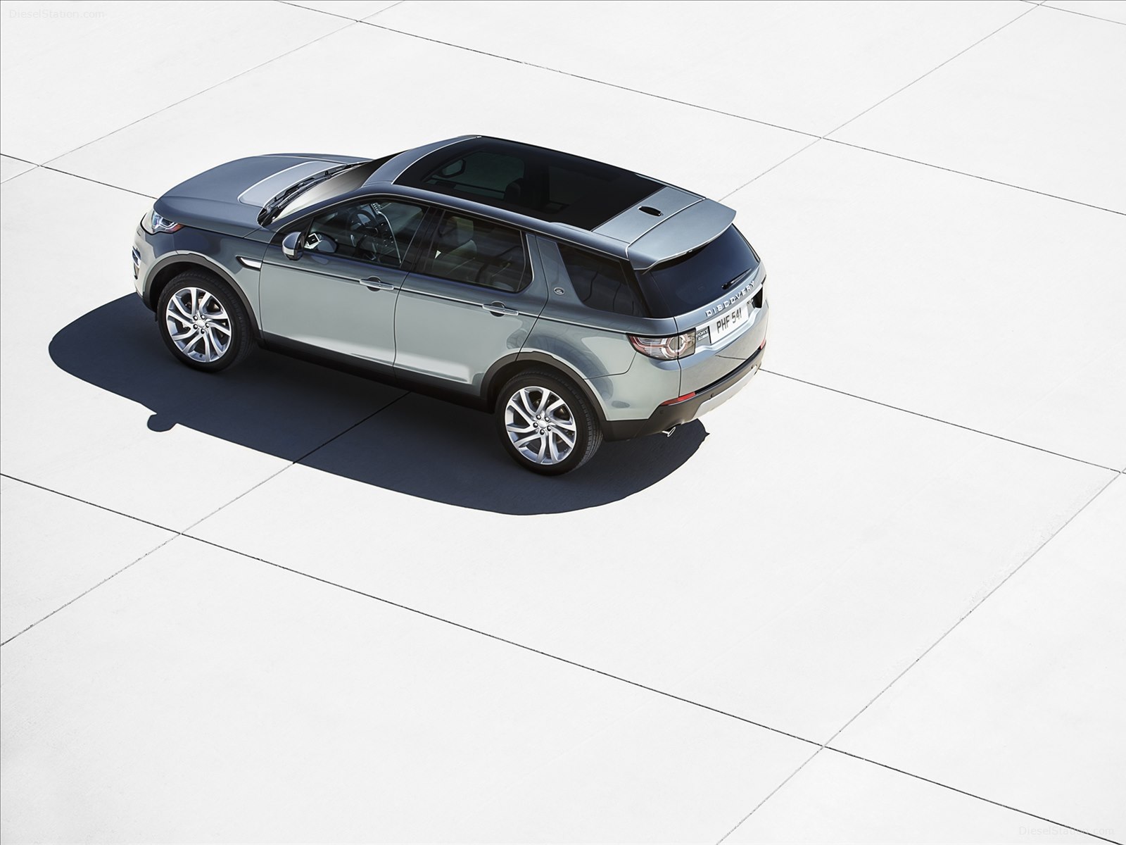 Land Rover Discovery Sport 2015